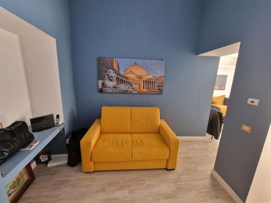 Pastel Blue House X 5 People In Corso Above Metro Montesanto Apartment Napoli Ngoại thất bức ảnh